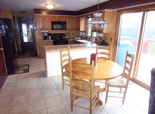 31 Falling Brook Rd, Fairport, NY 14450