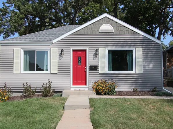 7932 Maywood St, Ralston, NE 68127
