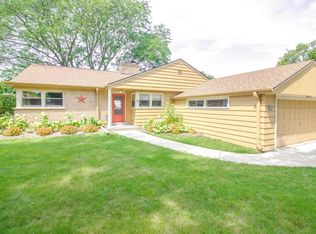 835 N 75th St, Wauwatosa, WI 53213