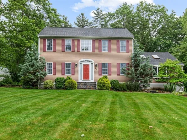 19 Echo Hills Dr, Mansfield, MA 02048