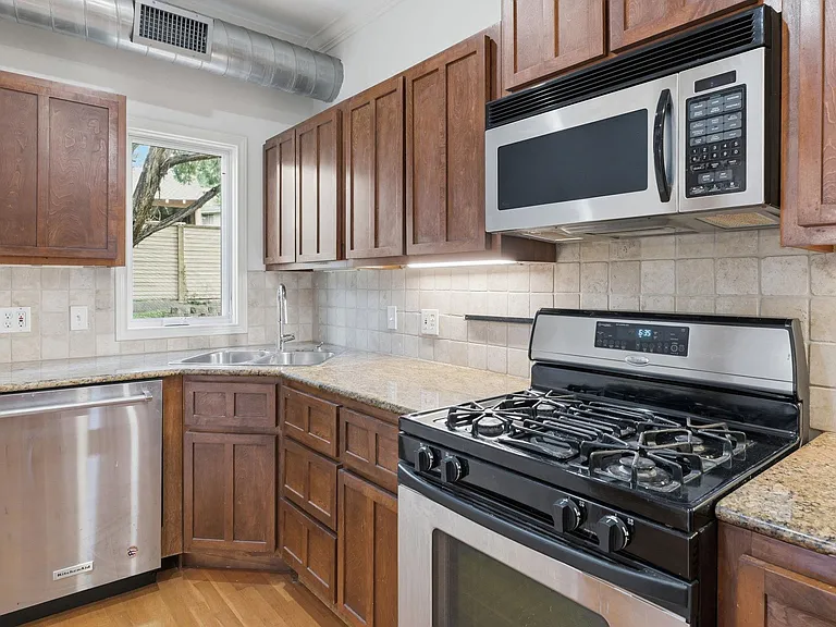 3801 Mia Tia Cir #B — Photo 10