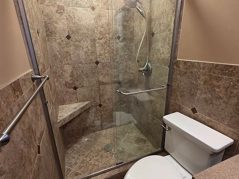 409 Rosewood Ln — Photo 28