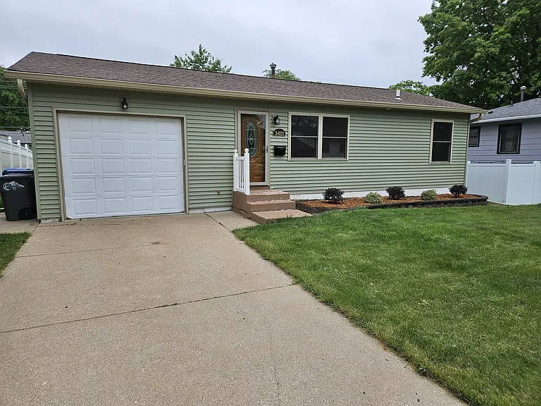 3401 Clover Hills Dr — Photo 1