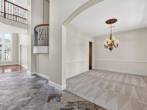 5th image of 18802 Oriole Point Ct
