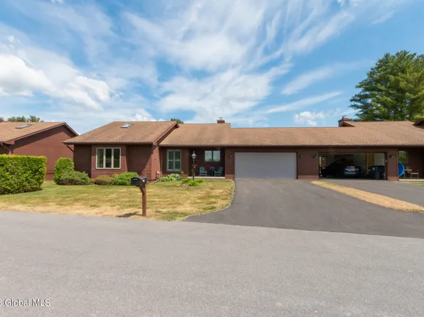 169 Country Club Lane, Fort Johnson, NY 12010