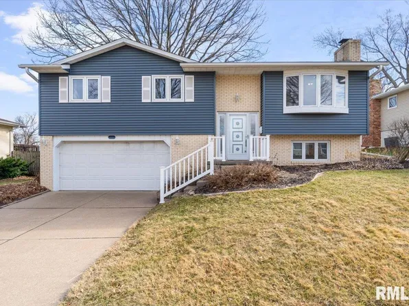 1317 W 43rd St, Davenport, IA 52806