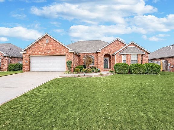 Immaculately cared for lawn