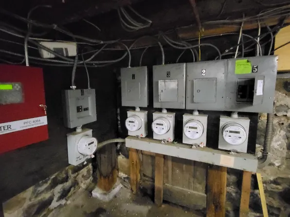 1506 Summit Avenue image 44 of 44