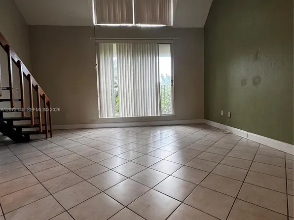 6900 N Kendall Dr APT A403, Pinecrest, FL 33156