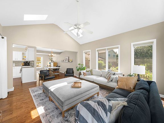 4th image of 525 Ticonderoga Ln