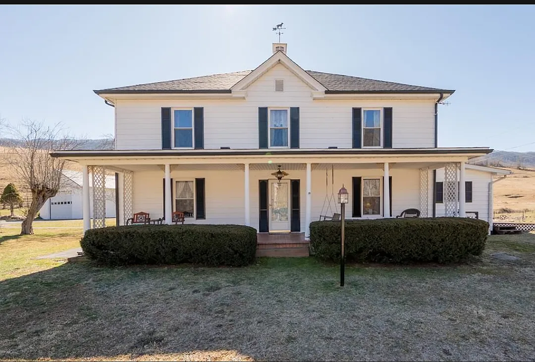 6 bed, 2671 sqft, $2,000 — Photo 1