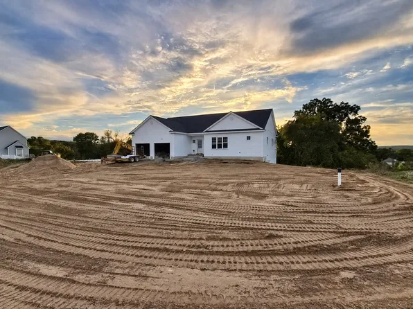 LOT 2 Bayliss Way, Uxbridge, MA 01569