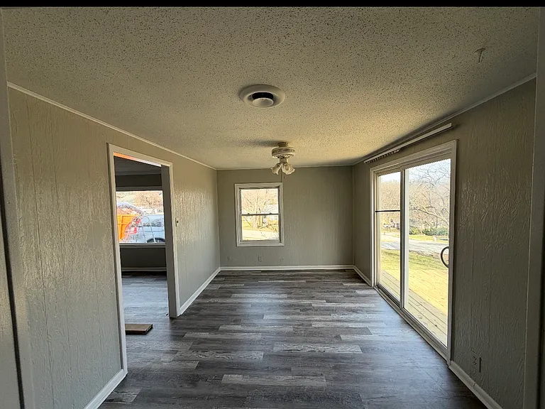 6602 NW Twin Springs Rd — Photo 9