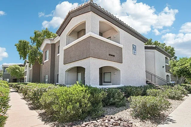 The Cove Apartments — Photo 4