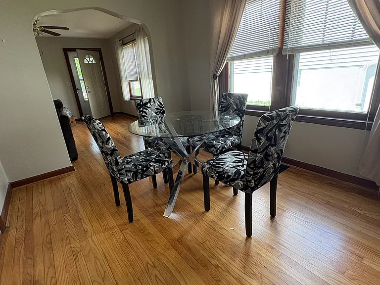627 Linden St — Photo 8