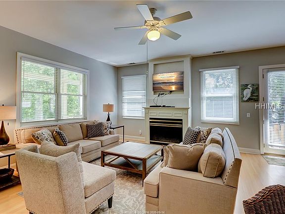3rd image of 72 Dune Ln