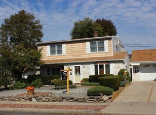 33 Butternut Ln, Levittown, NY 11756
