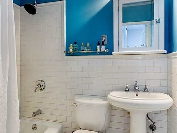 5th image of 356 W 23rd St APT 4A
