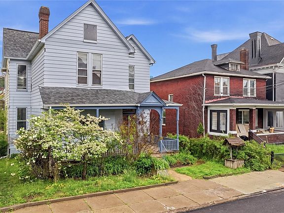 2nd image of 153 Comrie Ave