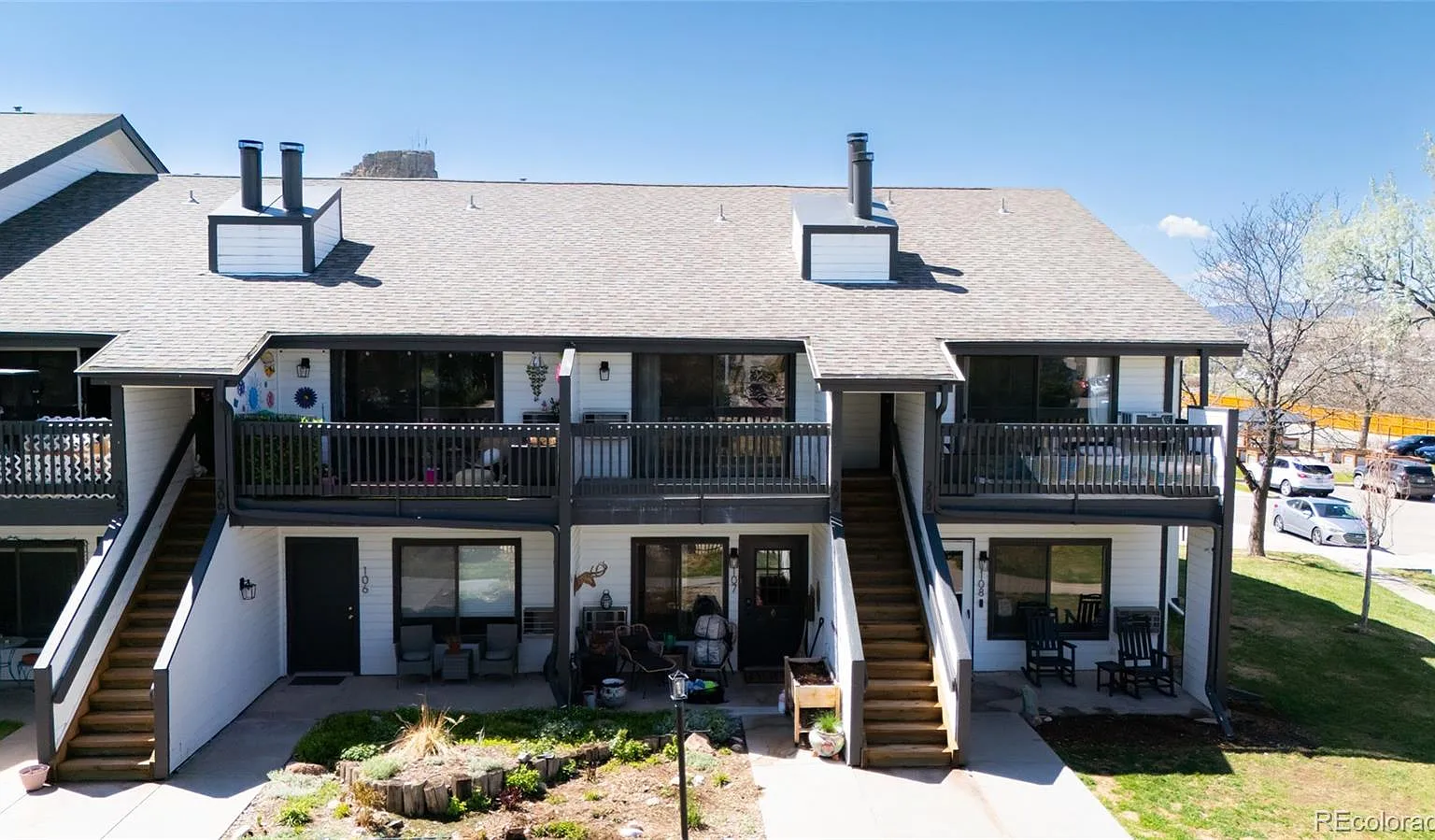 532 Oakwood Dr — Photo 3