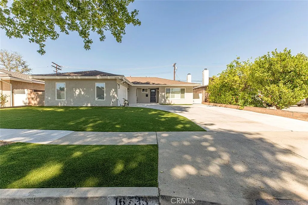 4 bed, 1709 sqft, $4,500 — Photo 1