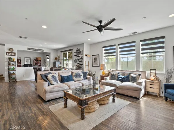 13049 Goldenrod Dr, Corona, CA 92880