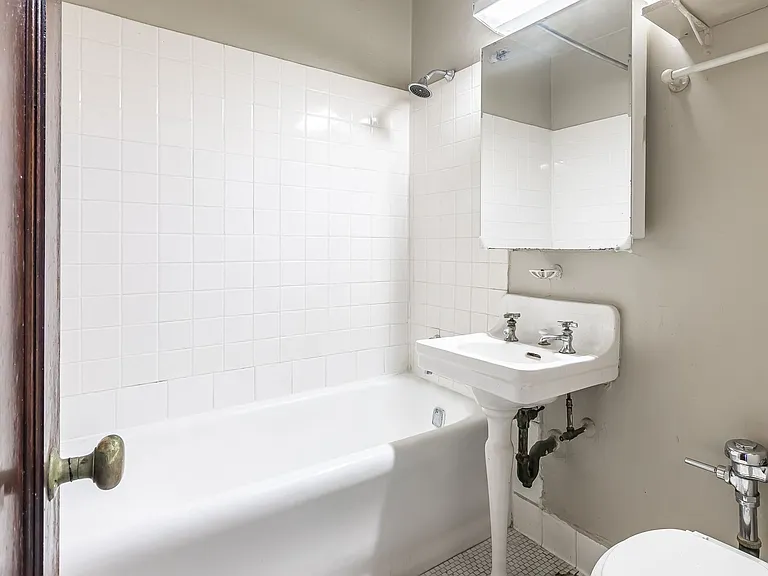 5540 S Hyde Park Blvd — Photo 29