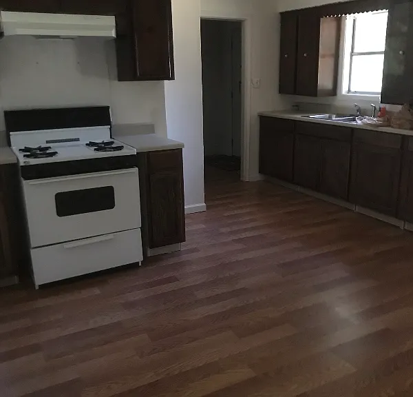 1402 Martin Luther King St — Photo 11