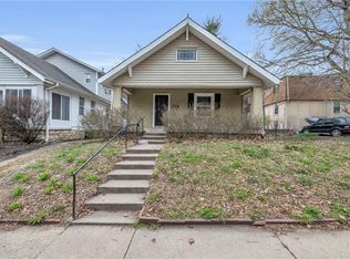 4010 Roanoke Rd, Kansas City, MO 64111