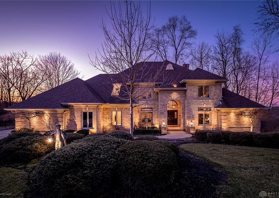 1st image of 71 Lochinvar Ct