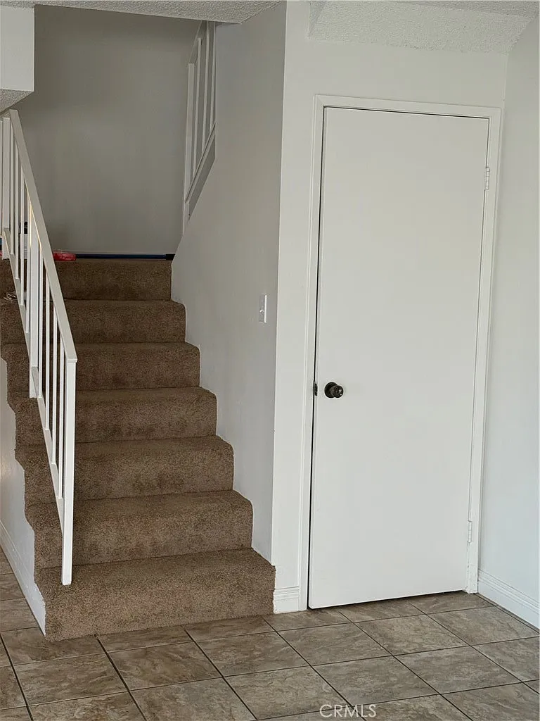 2 bed, 1.5 bath, 1200 sqft, $2,900 — Photo 4
