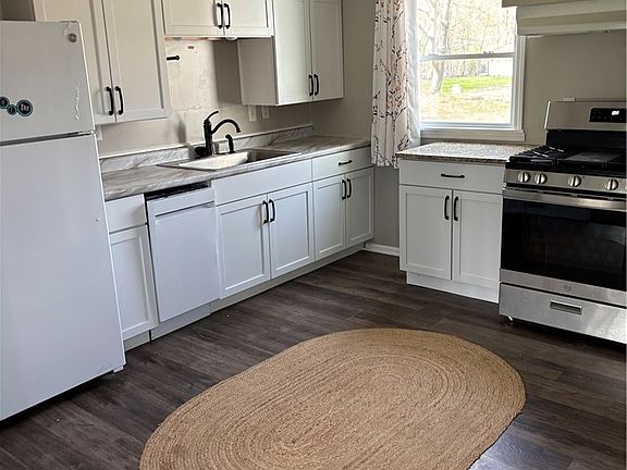 4th image of 3229 Winchell Rd
