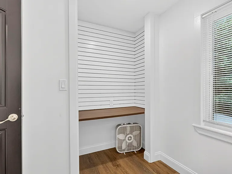 630 Lamplight Ln — Photo 36