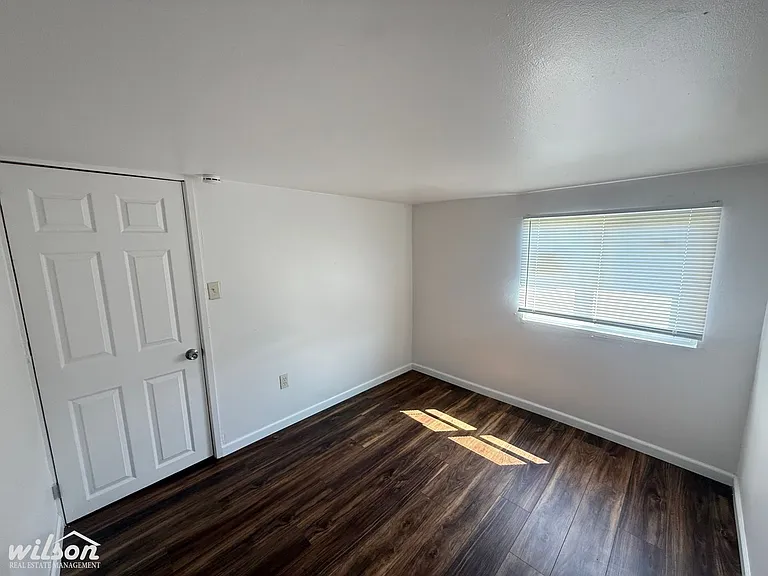 311 N 4th Ave — Photo 9