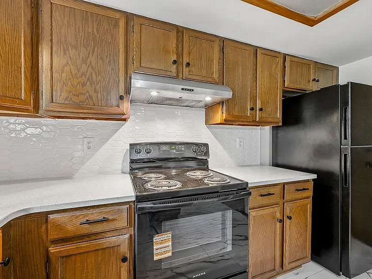 311 N Rutgers St — Photo 8