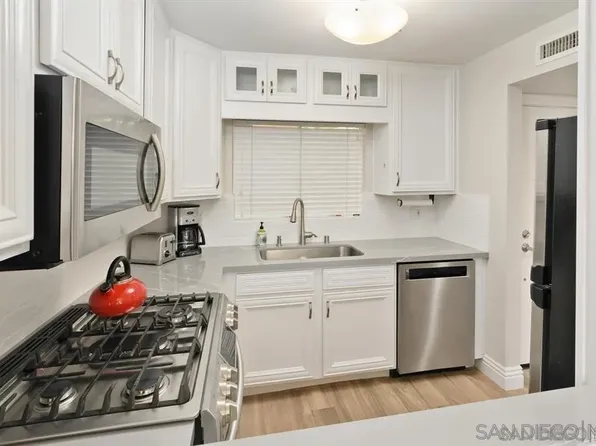 7509 Draper Ave Unit 200, La Jolla, CA 92037