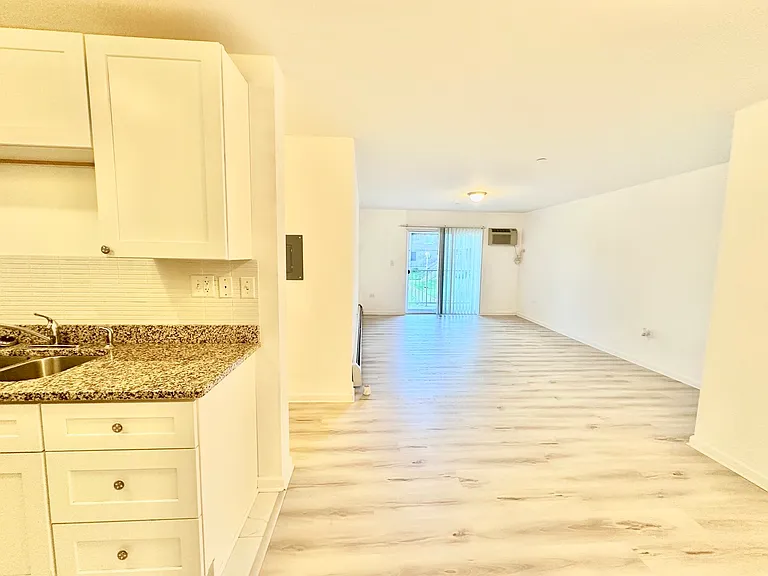 820 McIntosh Ct #106 — Photo 4