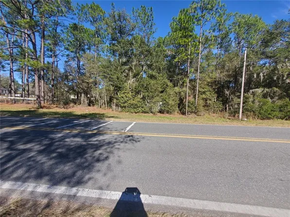 14401 SE 30th St #8, Morriston, FL 32668