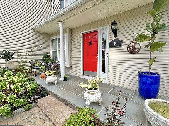 3rd image of 16 Kingfisher Ln