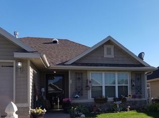 1623 W Royal Ridge St, Roy, UT 84067