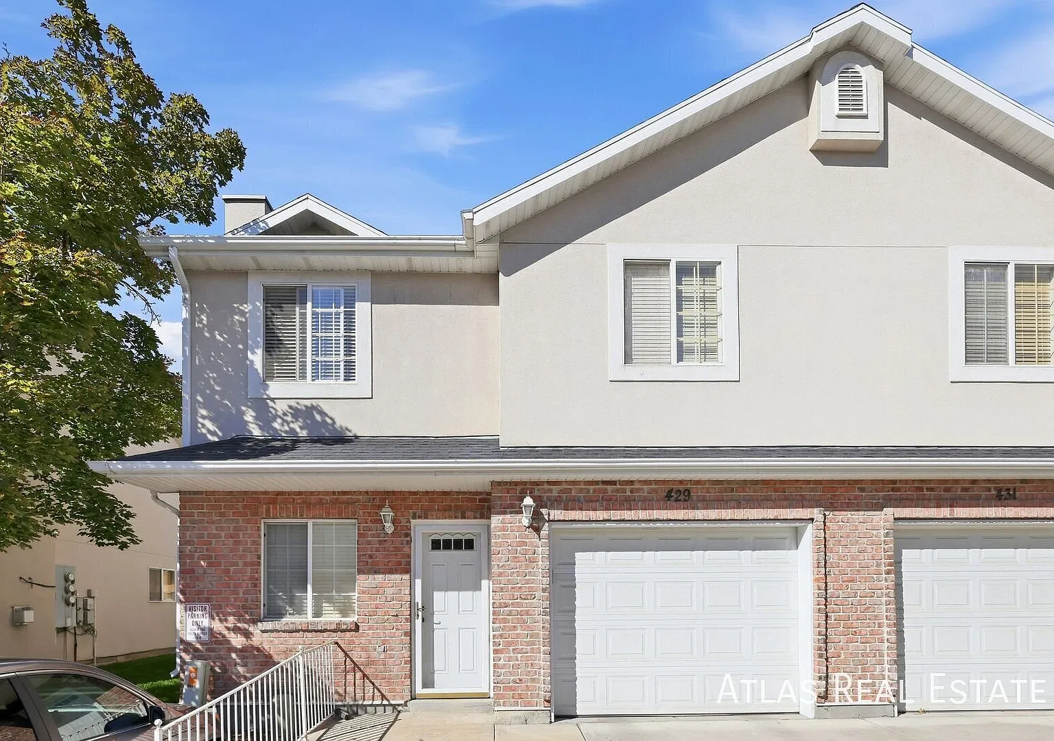 Charming Murray / MillCreek 3bd/2.5ba Townhome! Meticulously Maintained Community! — Photo 1