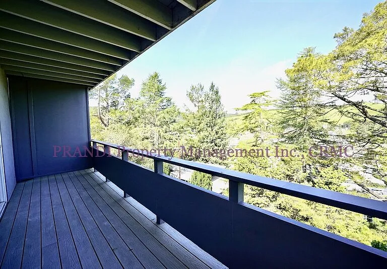 17 Shelley Dr #6 — Photo 3