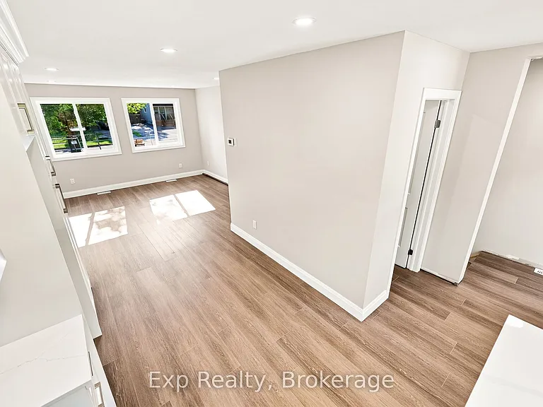 372 Major St #B — Photo 17