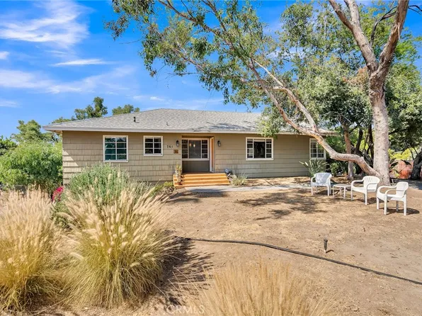 761 S University Dr, Riverside, CA 92507