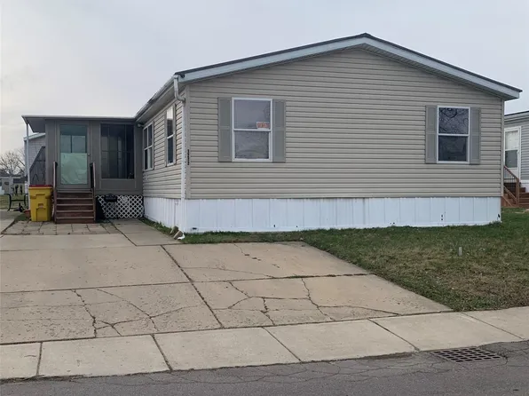 1212 Briarwood Dr, Monroe, MI 48161