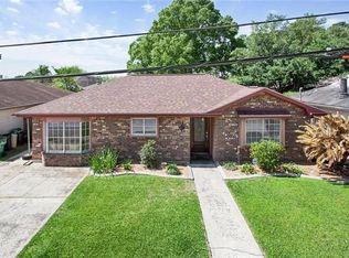 8700 Carriage Rd, River Ridge, LA 70123