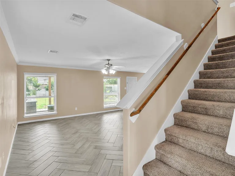 1418 Banbury Ct — Photo 7