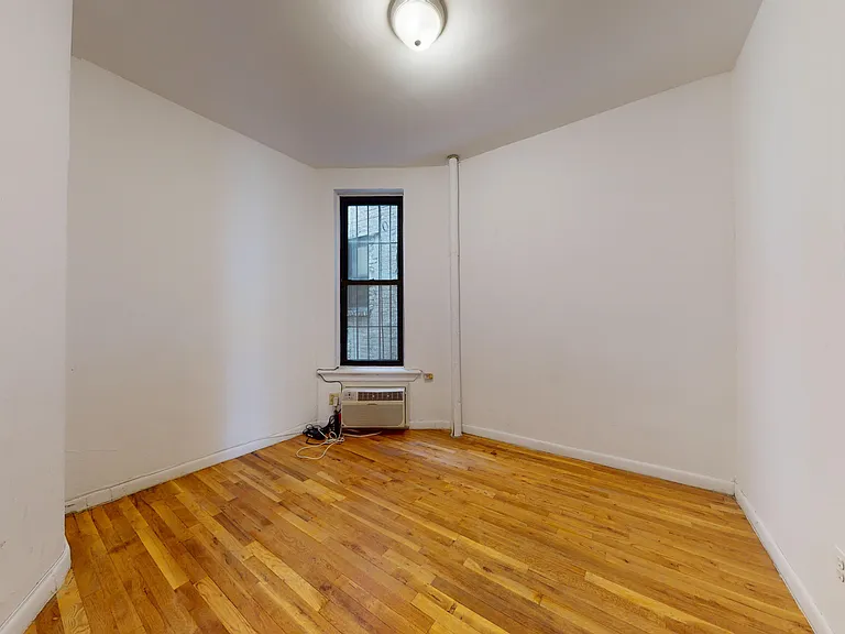 309 E 90th St #5 — Photo 10