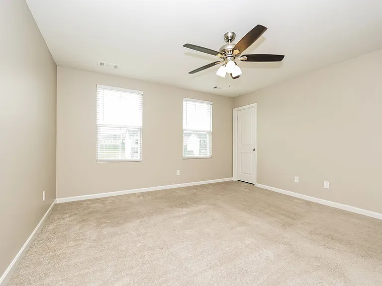 106 Norwich Ct — Photo 9