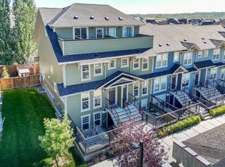 130 Cranbrook Cir SE, Calgary, AB T3M 2L9